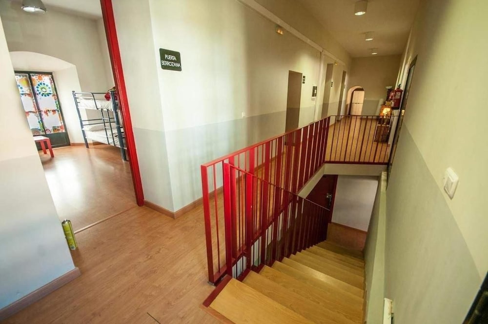 Albergue Santa Ana - Hostel