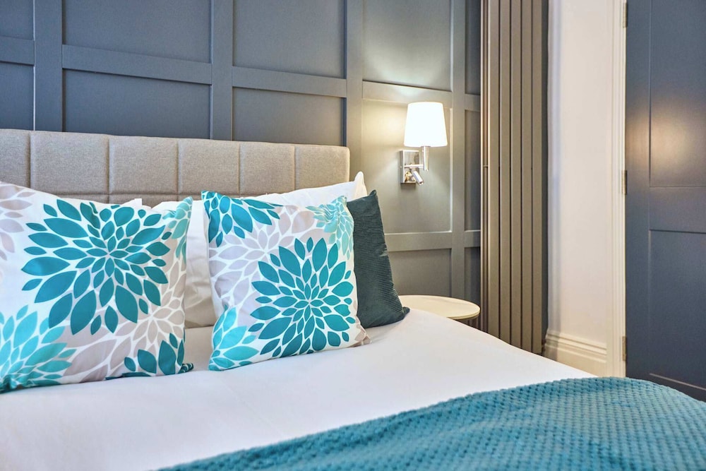 The Host Stay The Langley Hotel Apartment 2