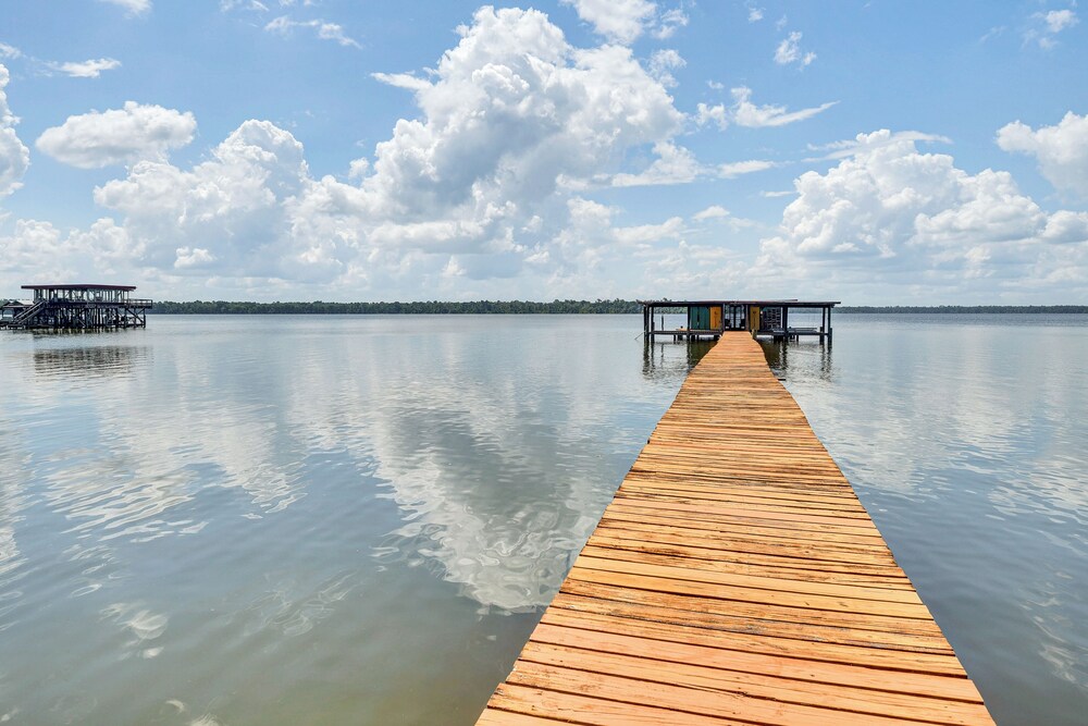 Little Lake George Hideaway w/ Furnished Boathouse