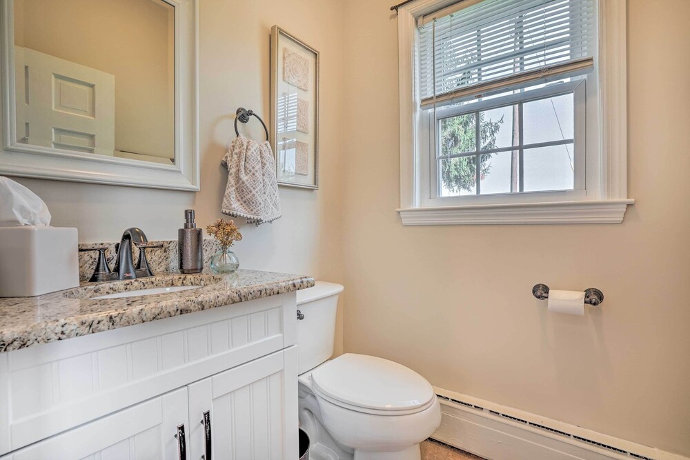 Upscale Country Home w/ Fire Pit in Taneytown! - Property Image 3