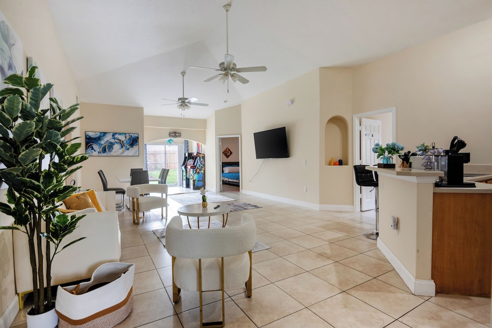 Beautiful 5bed 3 bath house-Disney Parks