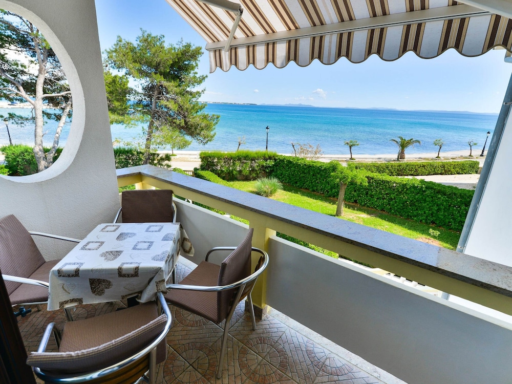 Apartment on Vir Island Near Sandy Beaches