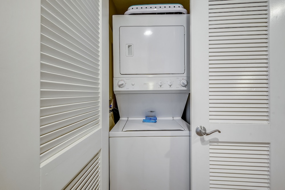 Grand Panama Beach Resort by Book That Condo