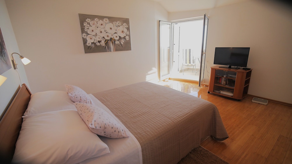 Apartment Blue Horizon