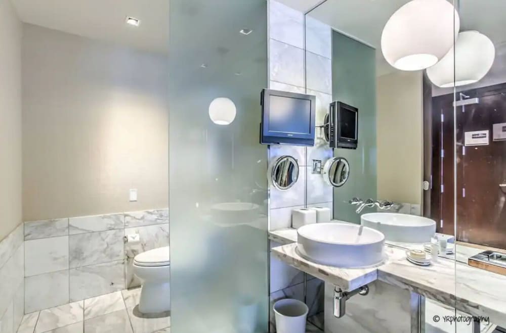 Studios With Gorgeous Views Of The Strip! 