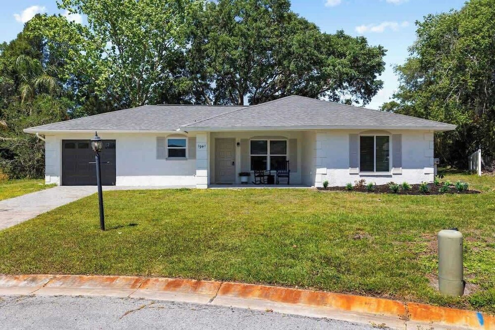 Modern 3 Bedroom, Wesley Chapel!