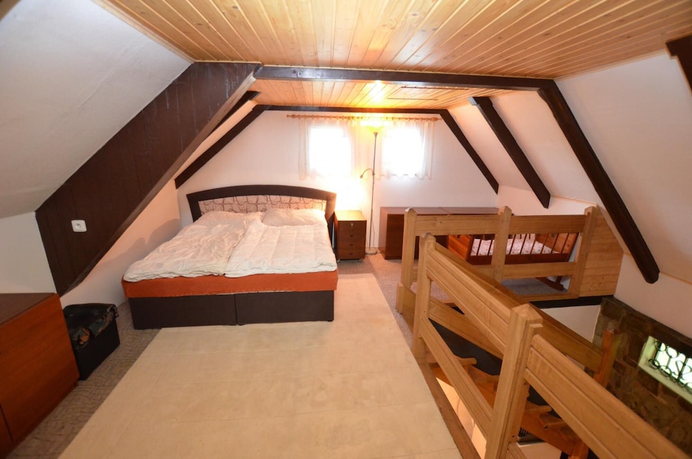 Poolincluded Chalet Peha