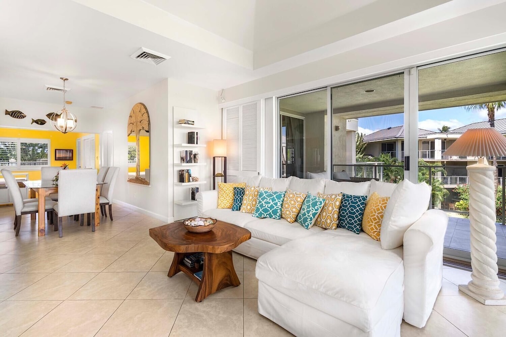 Top Floor Rental - Ocean Views - Vrkcv