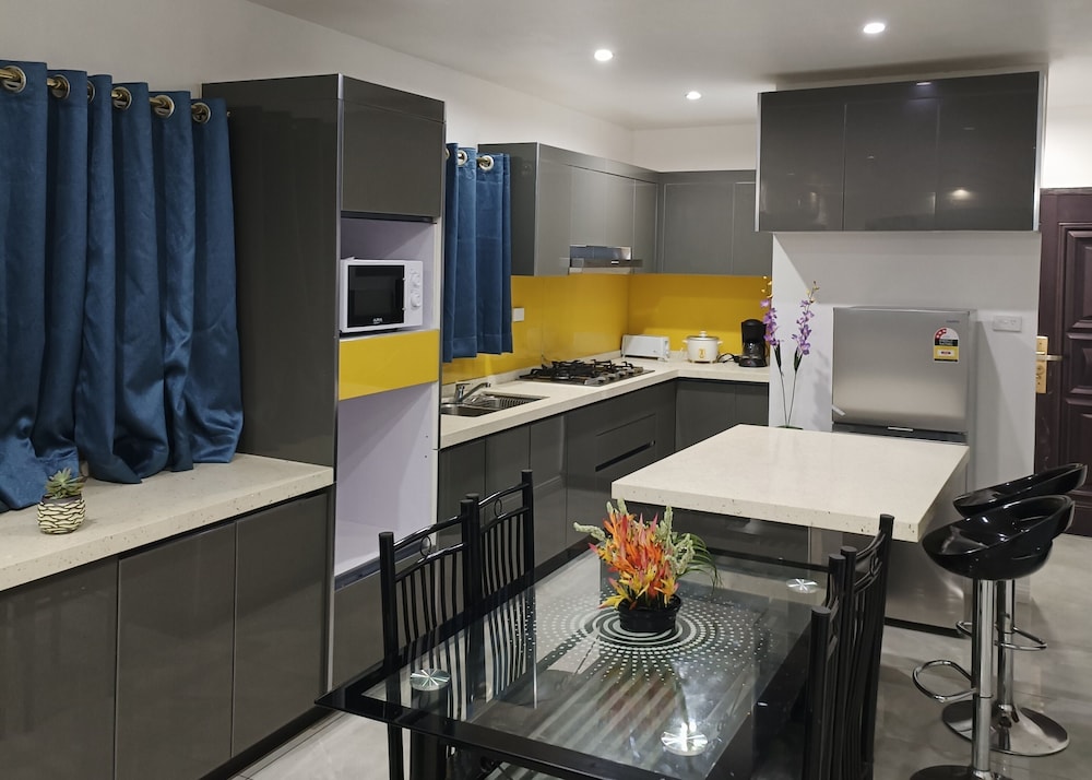 Pacific Apartments - view 8