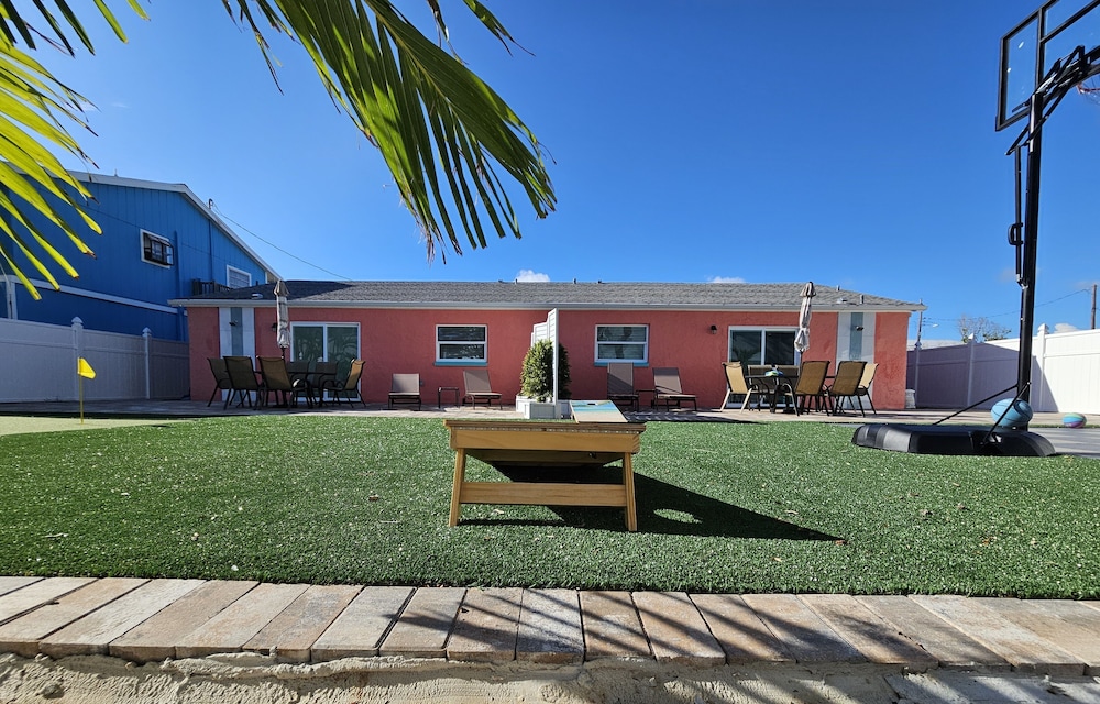 Coral by the Sea 3054, Sleeps 8, Walk to Beach