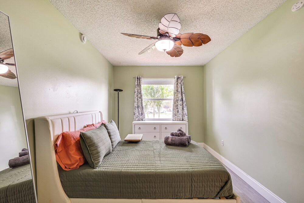 3 Mi to Sawgrass Mills: Home w/ Lanai & Game Area
