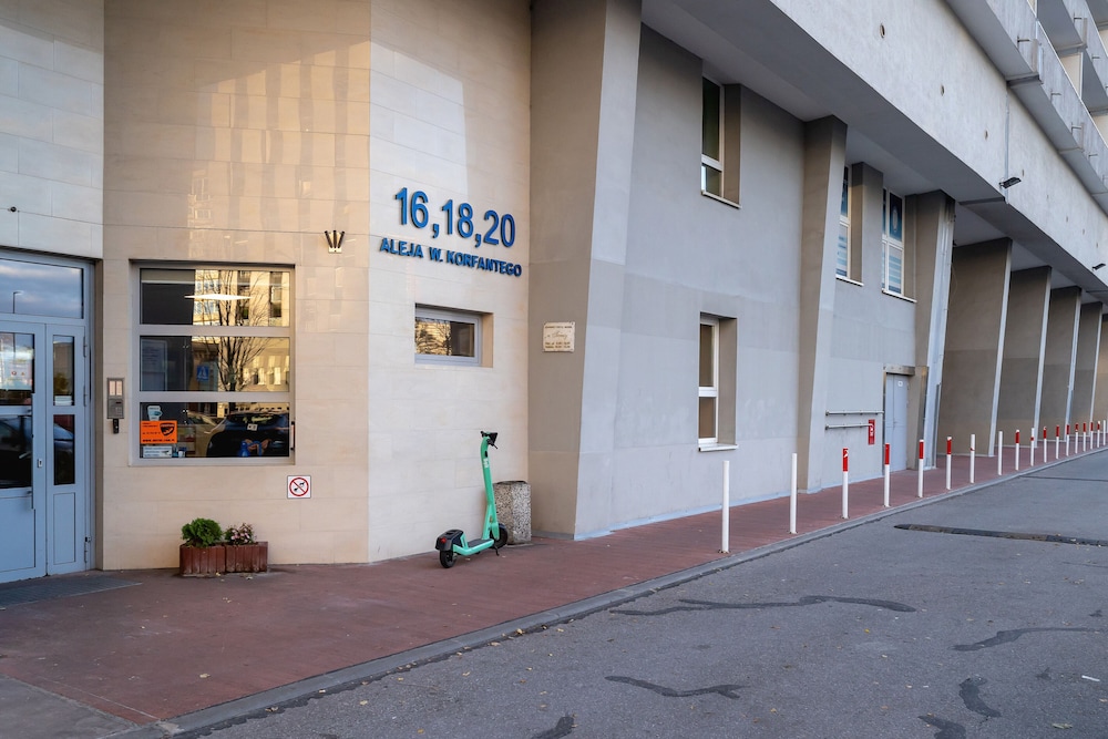 Apartment Spodek Katowice by Renters view 4
