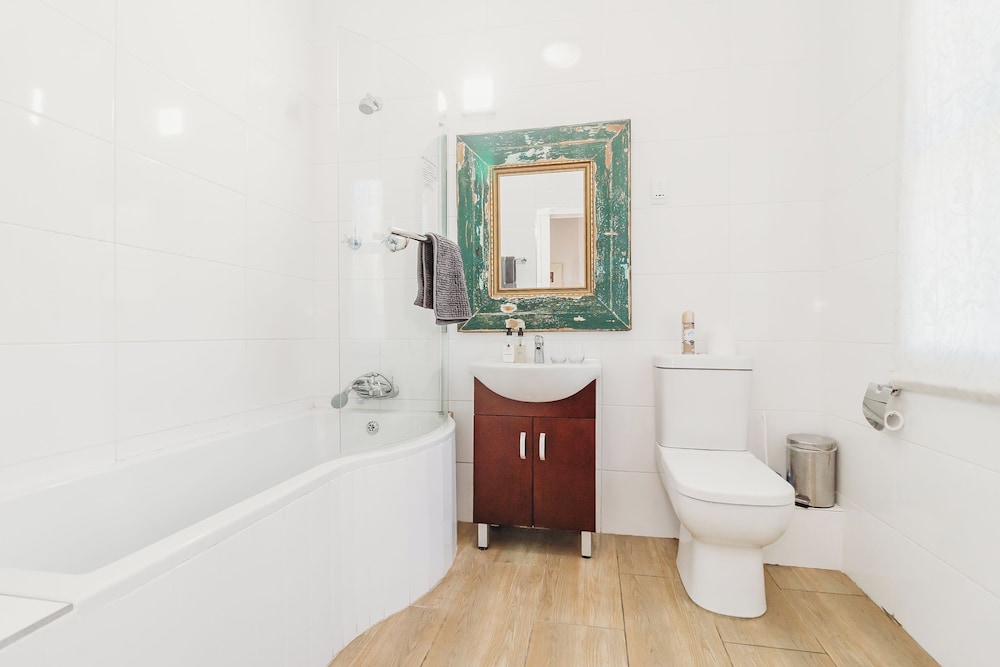 Acorn Guest House