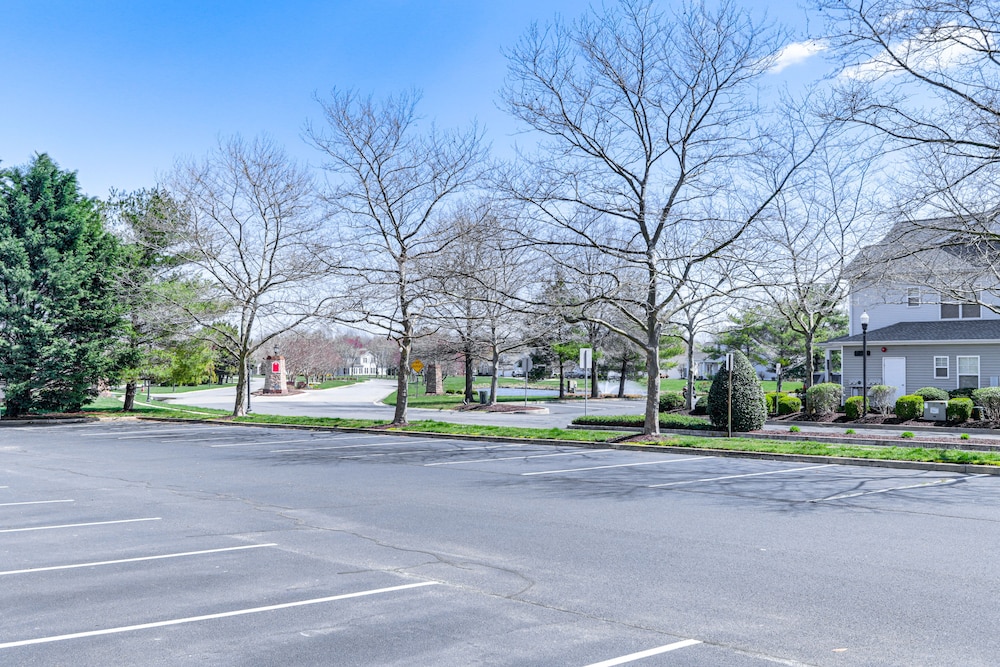 Community Pool & Private Balcony: Chic Lewes Gem view 5