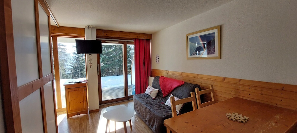 Apartment in Chamrousse With Mountain Views