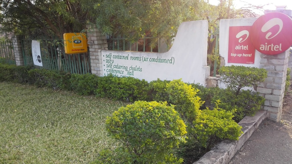 Decha Guest Lodge