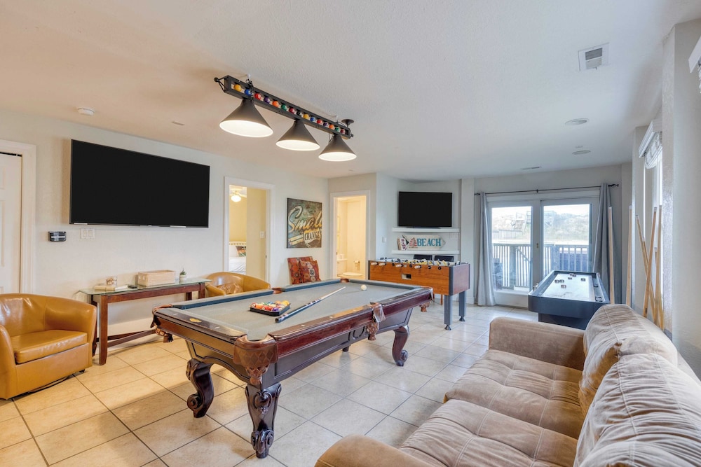 Sleeps 28 Beachfront w/ Pool, Hot Tub, Game Room Atlantic Watch by Avantstay
