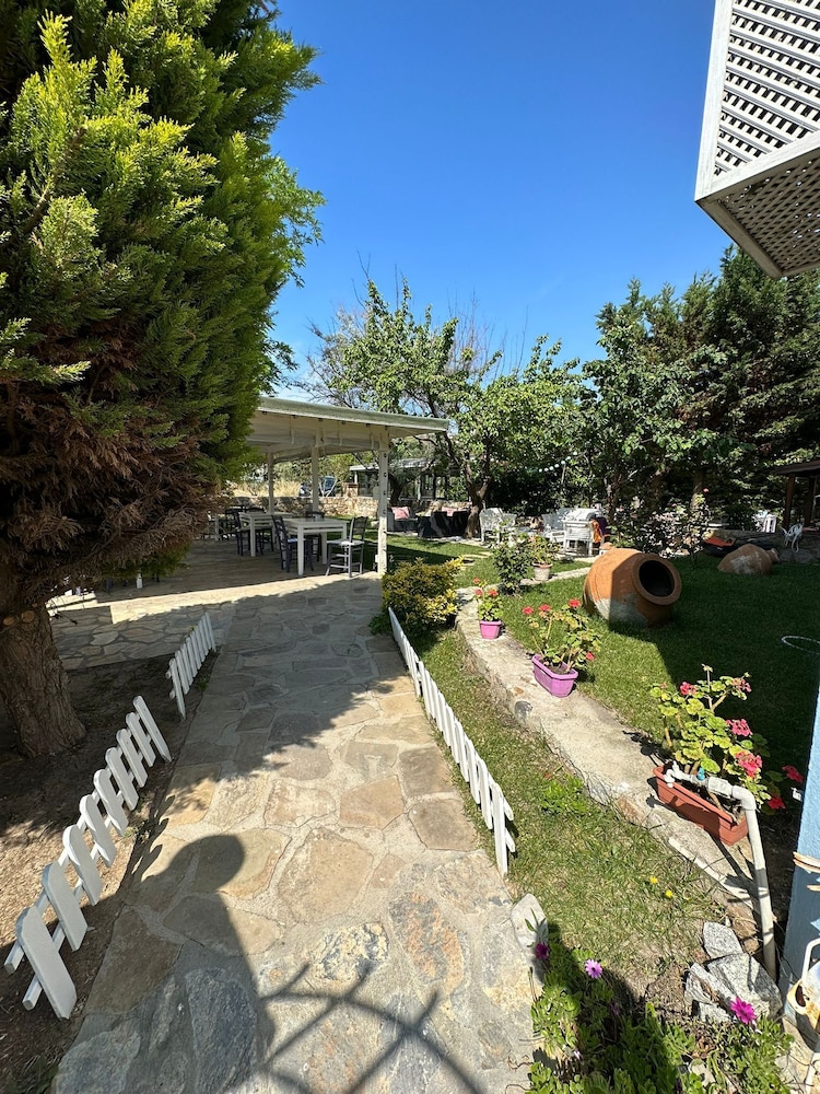 Bozcaada Kırlı Otel - Image 9