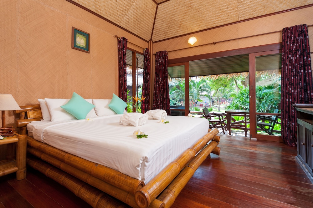 Palm Leaf Resort