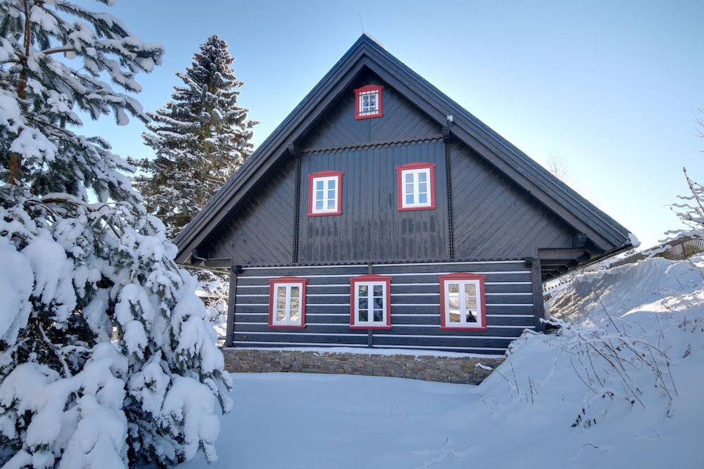 Villa in Horni Marsov With Finnish Sauna
