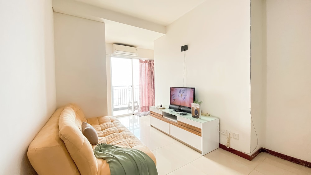 Best View 2BR Green Bay Condominium Apartment