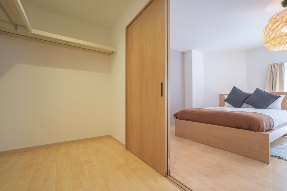 Osaka Maple Court