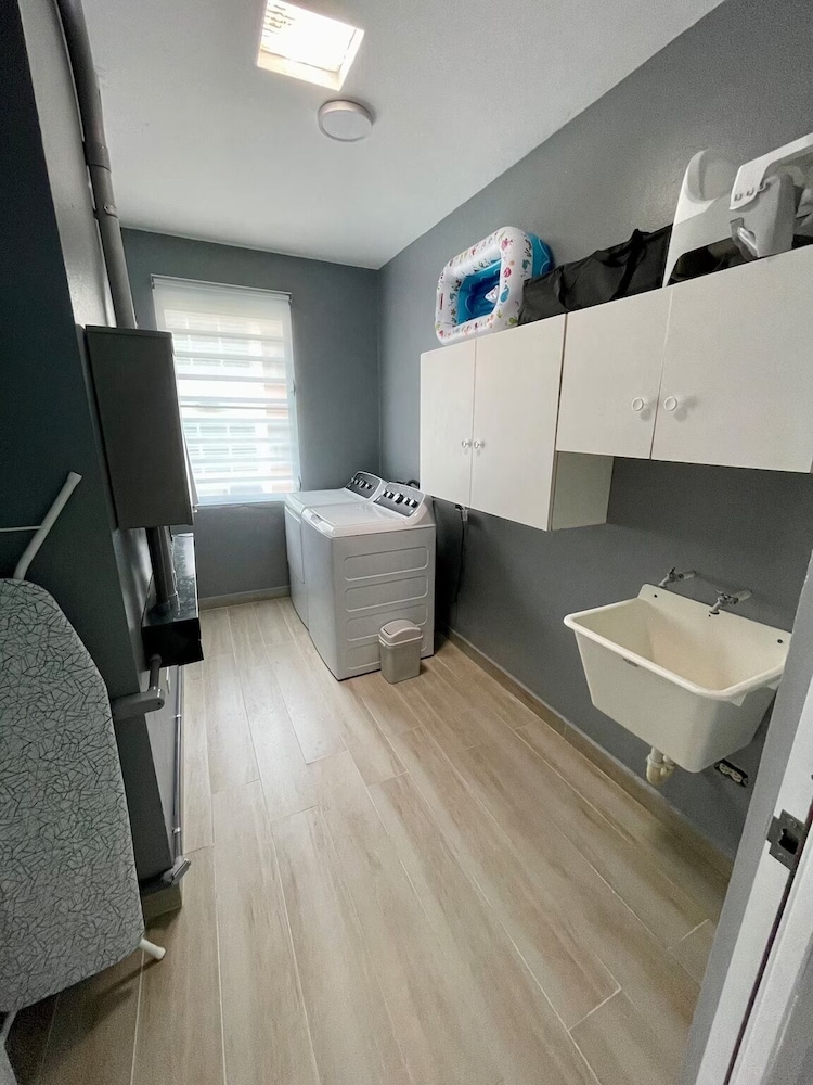 Blue Pearl-4 D'Luxe Beach Retreat