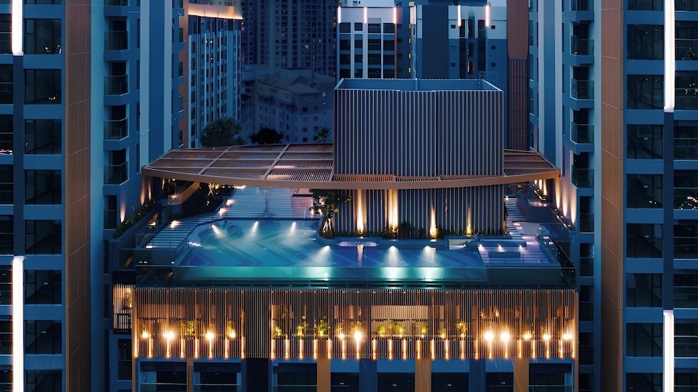 Luxury Vela Luxe - De La Sol Sai Gon
