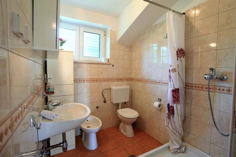 Apartman Laura Zaton