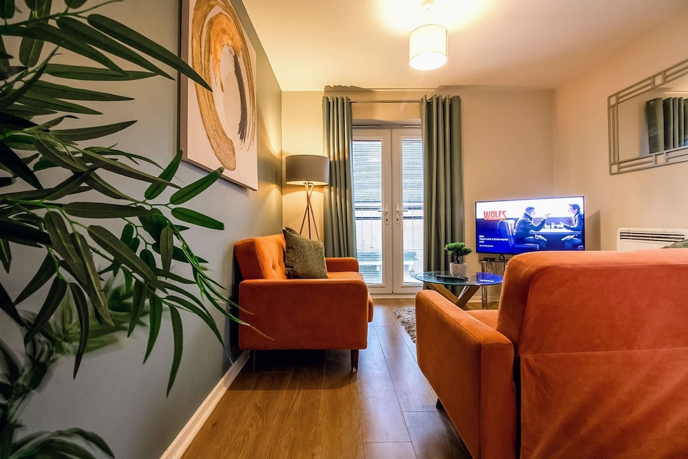 Host Stay Somerset Walk view 2