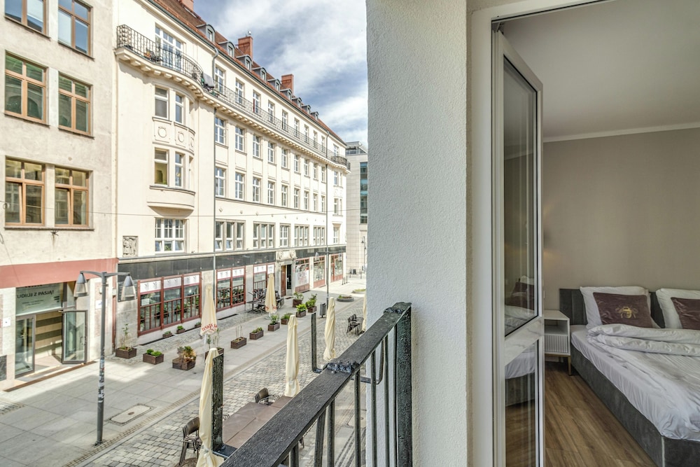RentPlanet - Apartament Kuźnicza