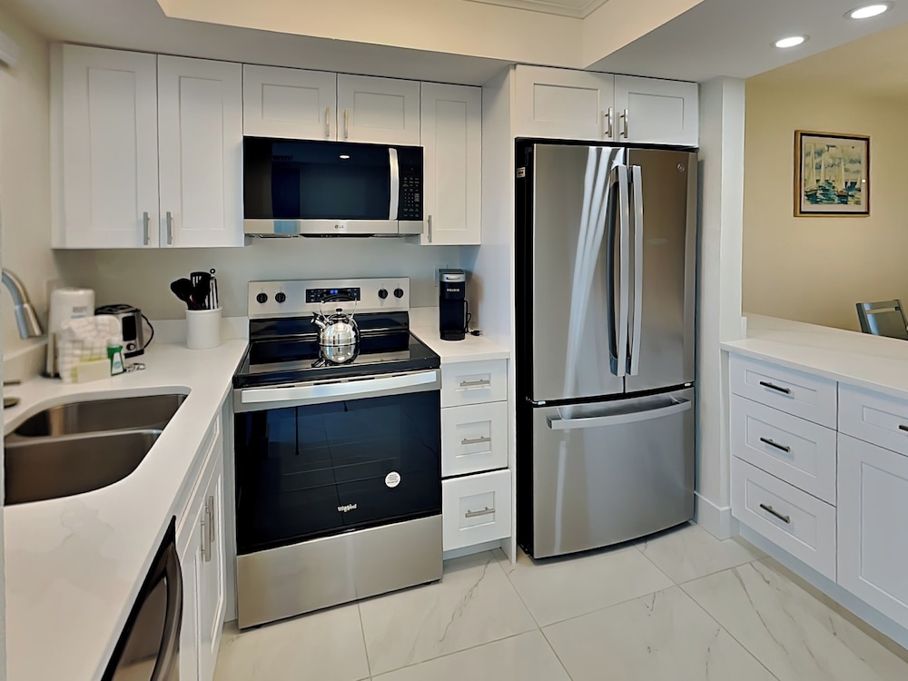 Seaside 2 by Distinctive Beach Rentals