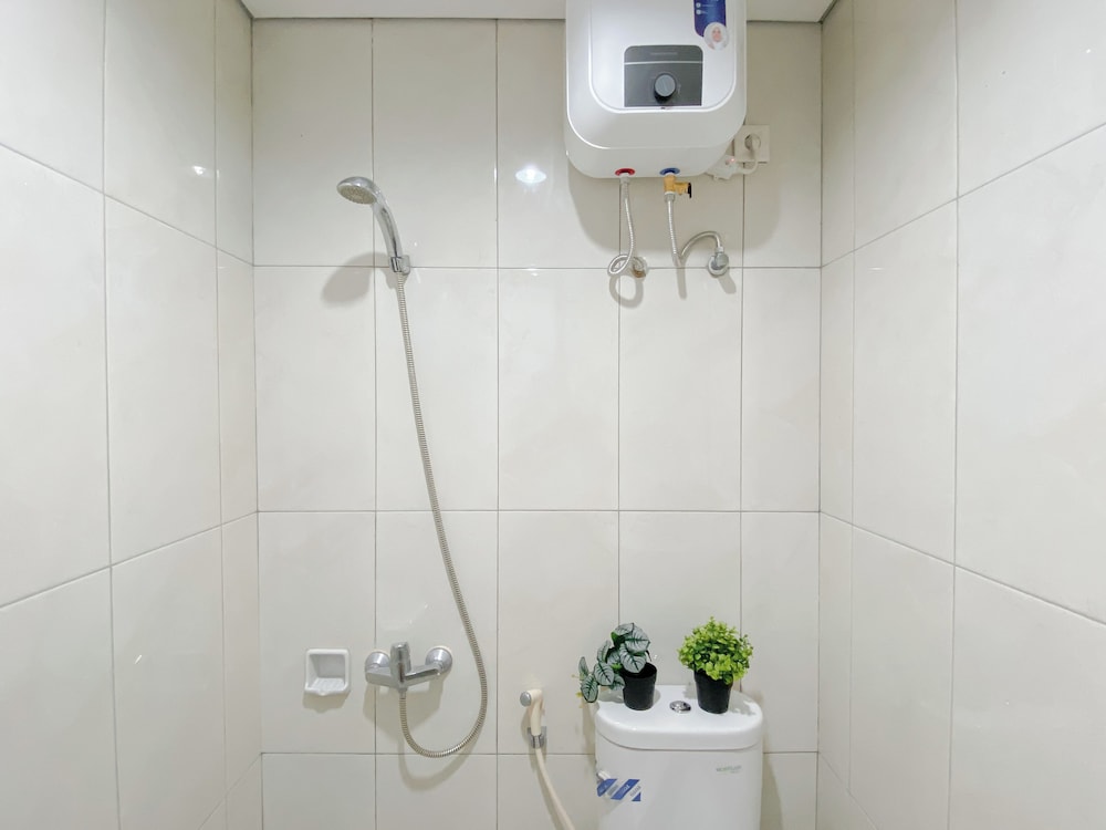 Brand New And Restful 2Br At Nifarro Park Apartment