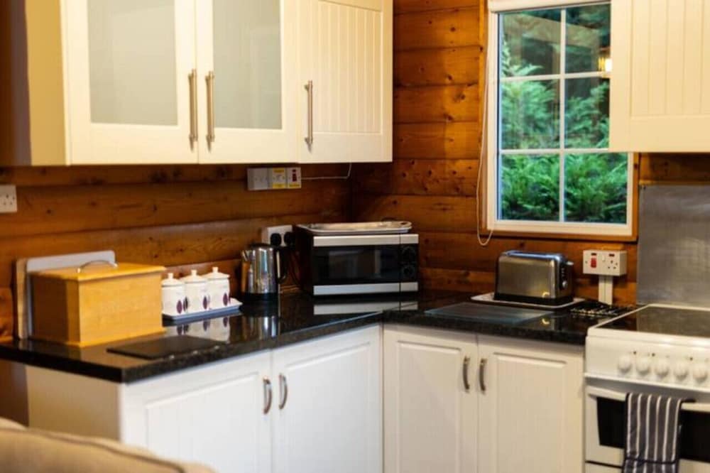 Mountain View 2 bed Log Cabin view 5