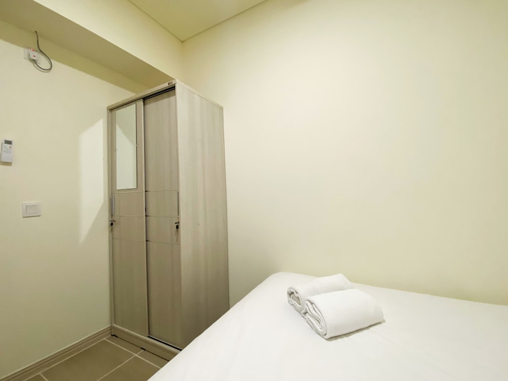 Homey And Warm 2Br At Meikarta Apartment