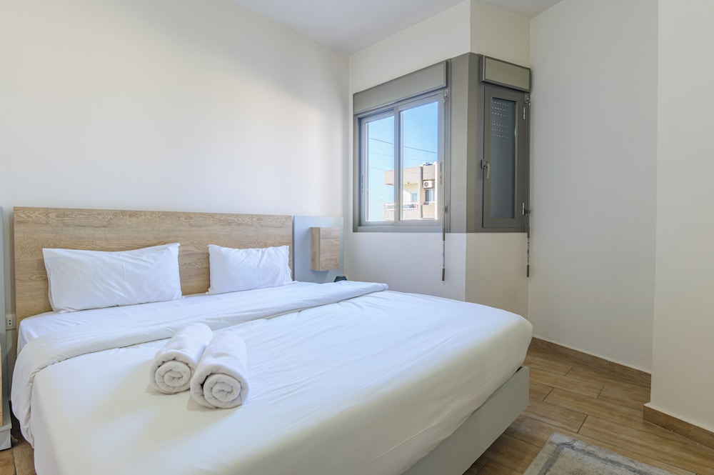 Elevate - Sleek 2-BR Apt by Santa Maria, Jal el Dib