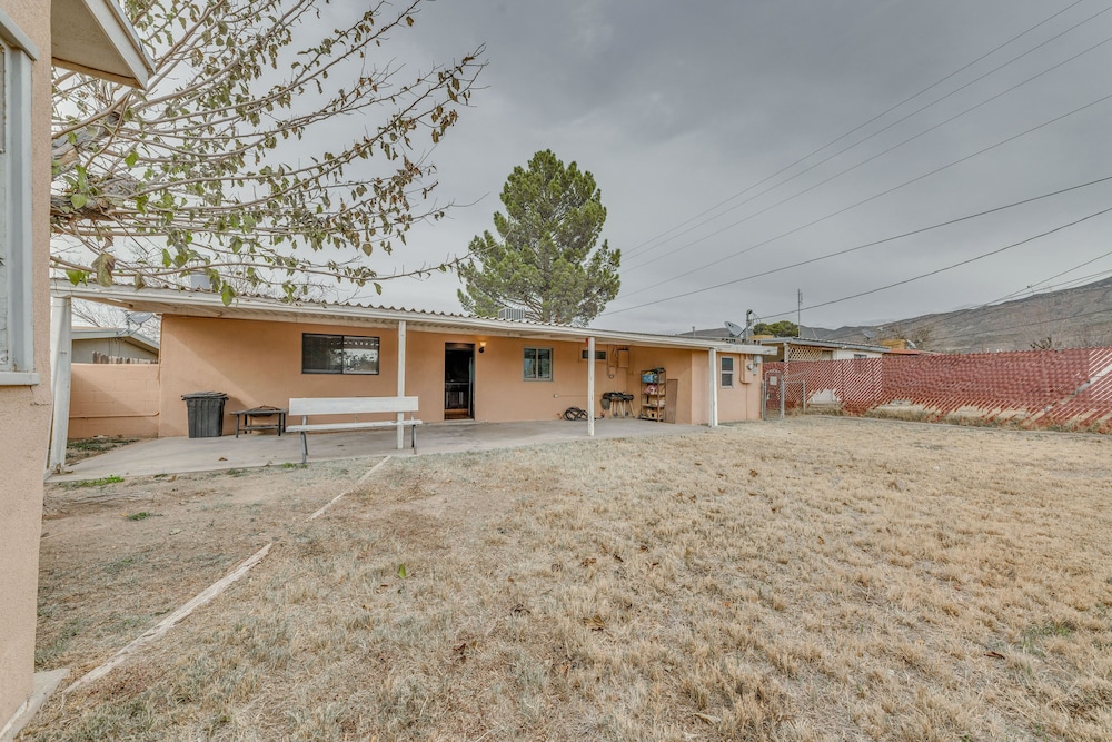 Pet-friendly Alamogordo Home 16 Mi to White Sands! view 4