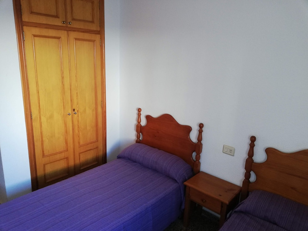 48960869 view 3