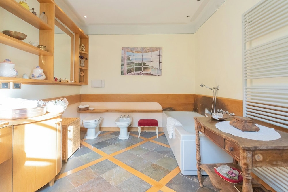 Villa Torre di Palanzo With Magnificent View by Rent all Como