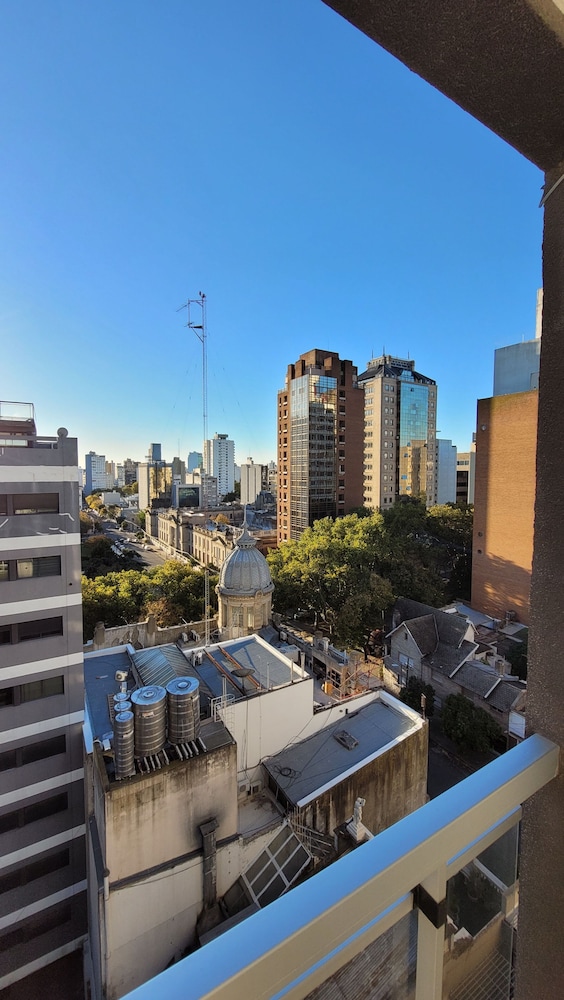 Centrico y muy Completo Departamento