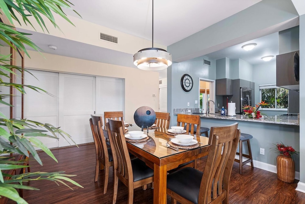 Concierge Included - Ground Floor - No Stairs & Lanai - Vrkcv