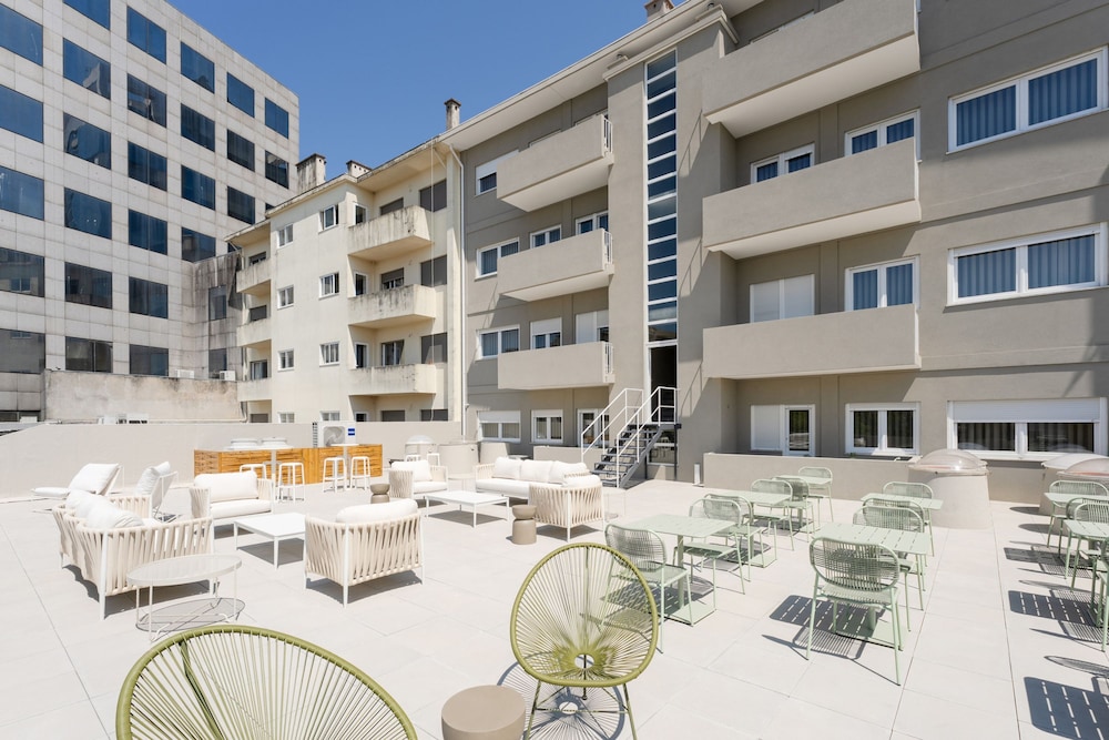 Bom Sucesso Executive Flat 5 3 by Feel Porto