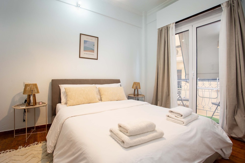 Central Athens Fully-equipped Getaway in Victoria