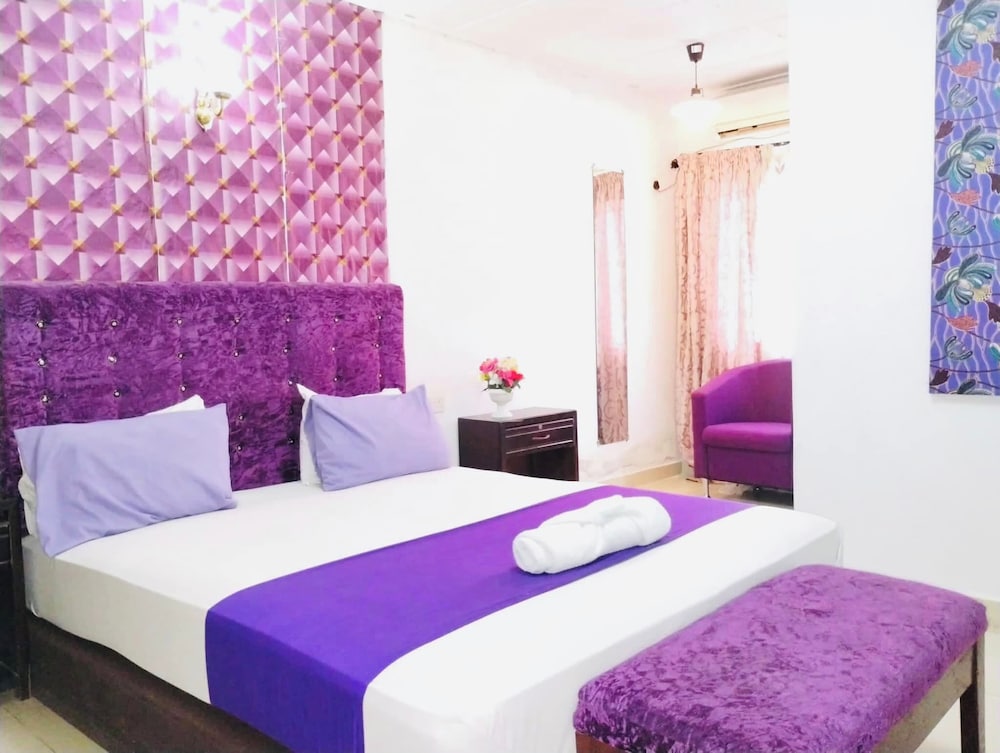 ZUNOX GUEST HOUSE