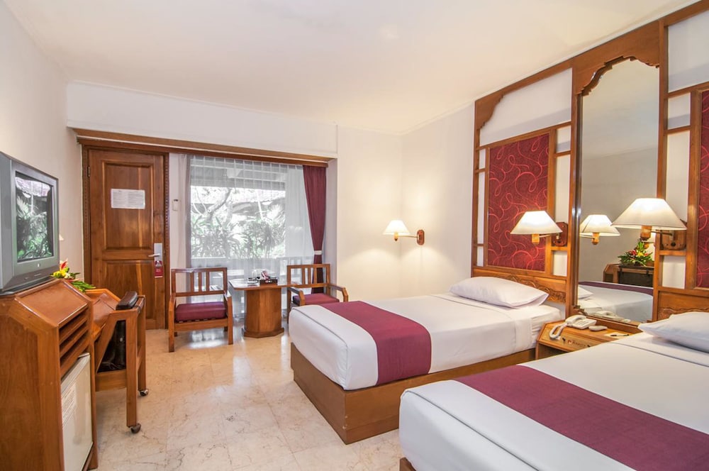 Bounty Hotel