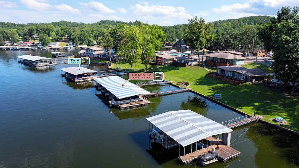 Bass Point Bliss - Resort Rental on Lake of the Ozarks Shoreline