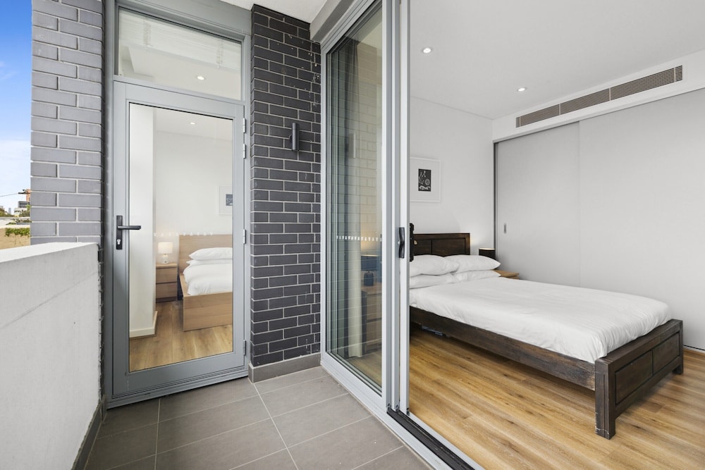 Bright & Modern 3-bed Townhouse in Rosebery