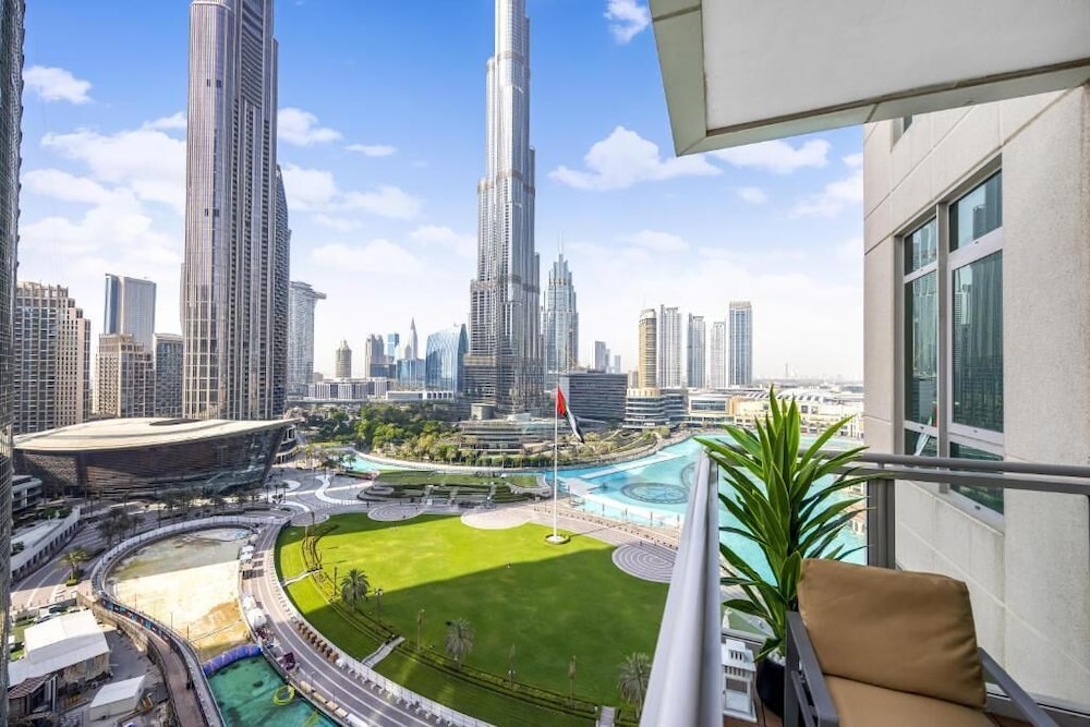 Durrani Homes – Minimal Luxe 3BR with Burj Khalifa and Fountain View (third room without partition)