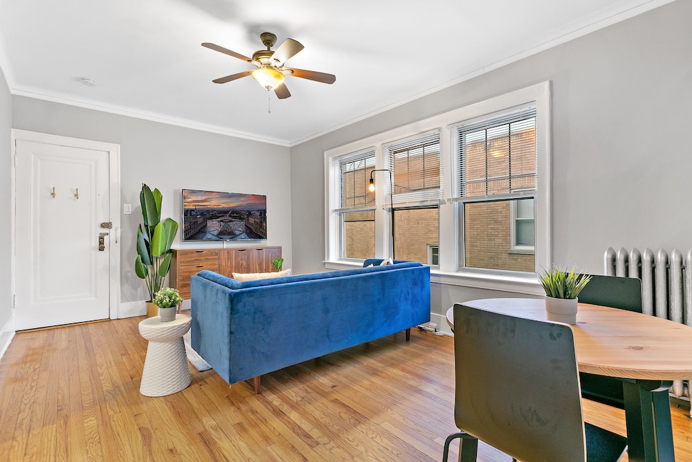 1BR City Comfort - Campbell rep