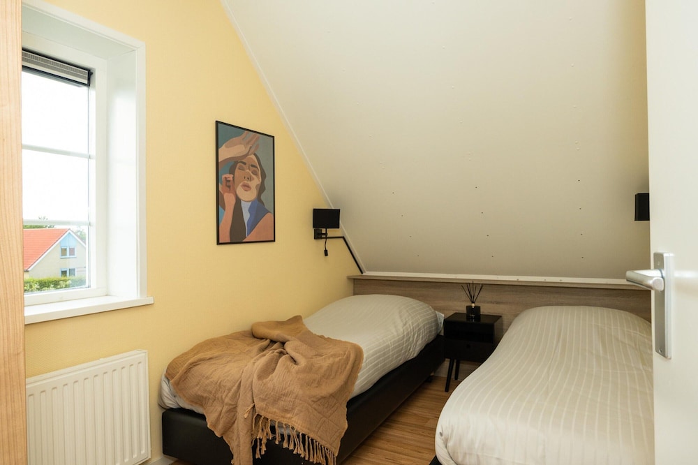 Villa in Andijk With Hot Tub and Garden